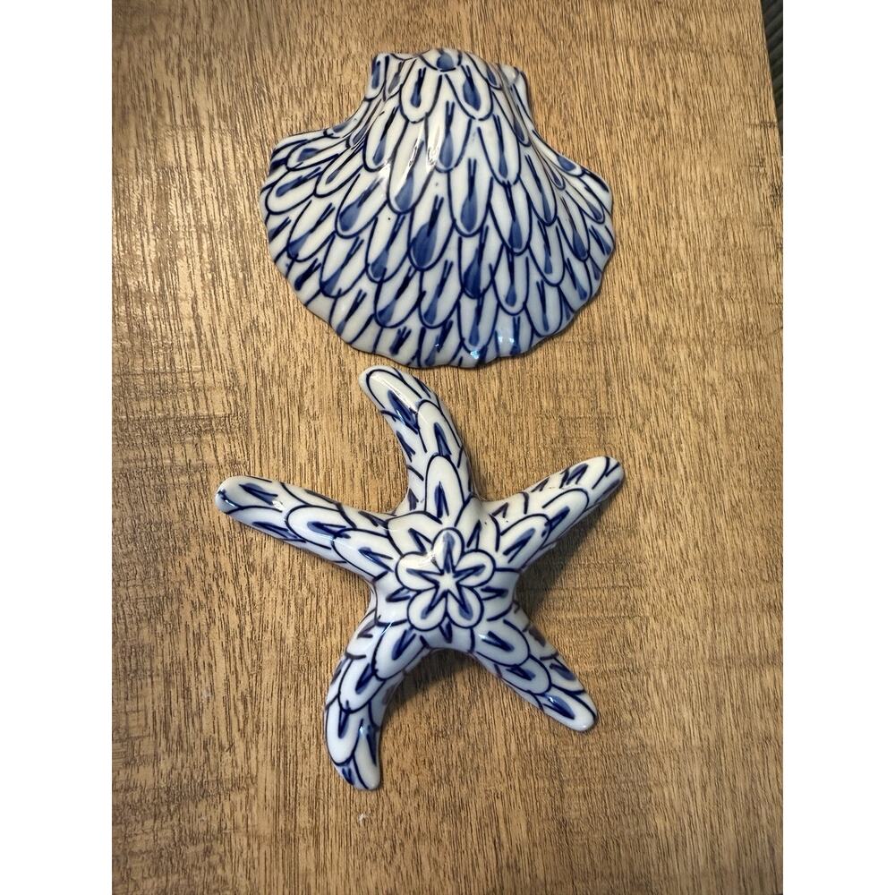 Herend Style Nantucket Home Fishnet Ceramic Blue White Starfish Shell Set